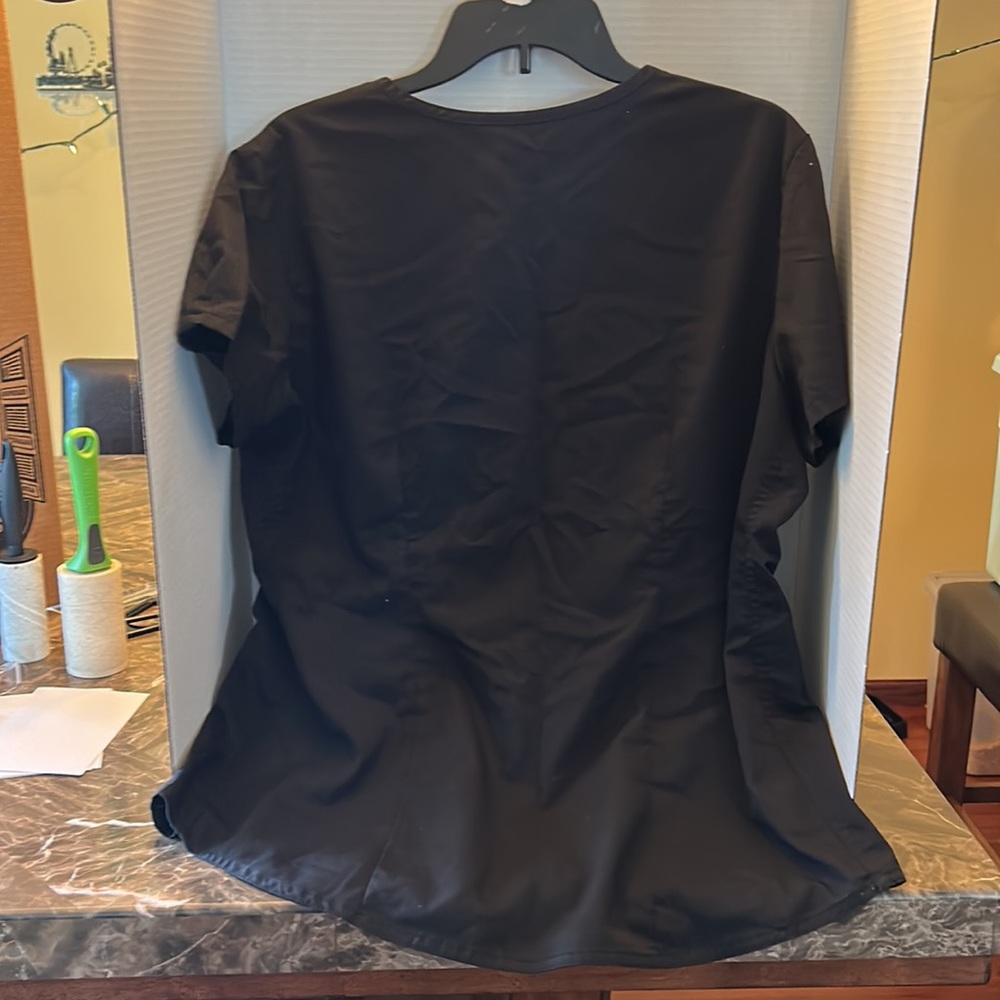 Scrub top - Picture 2 of 2